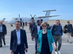 Enviado dos EUA chega à Venezuela para reabrir missão após sete anos Enviado dos EUA chega à Venezuela para reabrir missão após sete anos