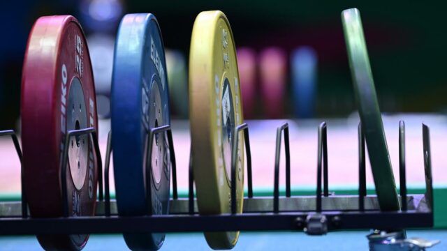 Envoltório esportivo indiano, 7 de fevereiro: Muthupandi e Maharajan brilham no Campeonato Nacional de Halterofilismo da IWLF
