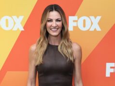 Erin Andrews revela por que sua agenda de viagens está causando culpa em sua mãe Erin Andrews considera a jornada de fertilização in vitro a parte mais desafiadora de sua vida