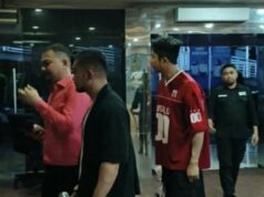 Escritório de Imigração do Sul de Jacarta Cokok DJ chinês e dançarina tailandesa, suspeito de violar autorização de residência Escritório de Imigração do Sul de Jacarta Cokok DJ chinês e dançarina tailandesa, suspeito de violar autorização de residência