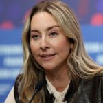 Este Haim sobre o desejo de compor músicas para Paul Thomas Anderson: 'Se Jonny Greenwood se aposentar, já estarei lá'