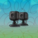 Blink Mini 2K + (modelo mais recente) - Câmera de segurança plug-in para casa e animais de estimação com resolução de vídeo 2K, visão noturna colorida, áudio aprimorado, detecção de movimento - 2 câmeras (preto)