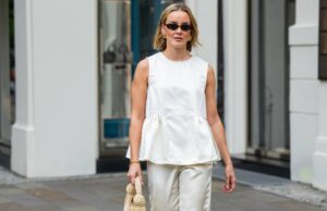 Estes itens básicos da moda confortável e chique disfarçam secretamente a parte superior do muffin tops fluidos