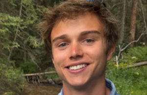 Estudante universitário de 21 anos ia encontrar amigos quando foi atropelado por seu próprio caminhão em um incidente estranho Yahoo news home