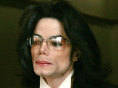 Ex-amigos de Michael Jackson processam propriedade por tráfico sexual michael jackson principal getty