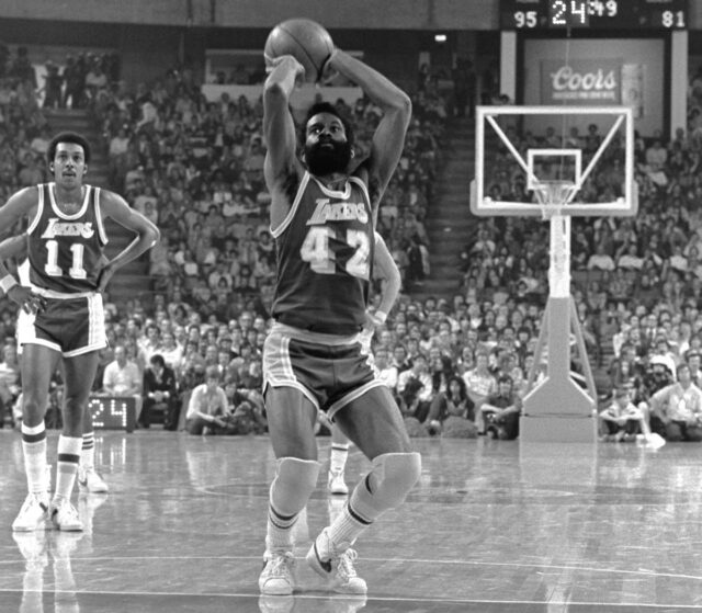 Ex-armador do Lakers, seleção da equipe totalmente novata, morre Bo Lamar obituary