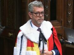 Ex-chefe de Keir Starmer suspenso pelo Partido Trabalhista após admitir que se encontrou com pedófilo condenado Matthew Doyle, ex-diretor de comunicações do primeiro-ministro, assumiu assento na Câmara dos Lordes em janeiro, depois de deixar Downing Street em março do ano passado.