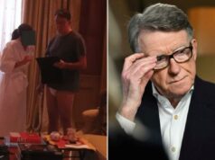 Ex-embaixador do Reino Unido nos EUA, Peter Mandelson, fotografado de cueca no despejo de arquivos de Epstein Ex-embaixador do Reino Unido nos EUA, Peter Mandelson, fotografado de cueca no despejo de arquivos de Epstein