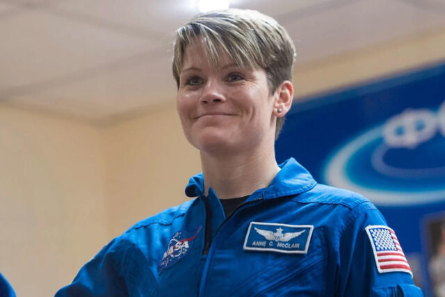 Astronauta da NASA Anne McClain em novembro de 2018 STR/AFP via Getty