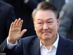 Ex-presidente da Coreia do Sul evita a pena de morte, mas é condenado à prisão perpétua por tentativa fracassada de impor a lei marcial em 2024 O ex-presidente da Coreia do Sul, Yoon Suk Yeol, foi considerado culpado de liderar uma insurreição em dezembro de 2024