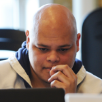 Exclusivo - O parlamentar conservador canadense Jamil Jivani diz que o país está atirando em si mesmo com 'Anti-American Hissy Fit' no comércio