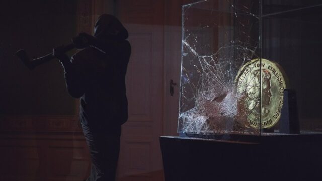 Famílias criminosas, roubos de ouro e doppelgängers interdimensionais prometem emoções Famílias criminosas, roubos de ouro e doppelgängers interdimensionais prometem emoções e arrepios no mercado da série Berlinale, vitrine alemã