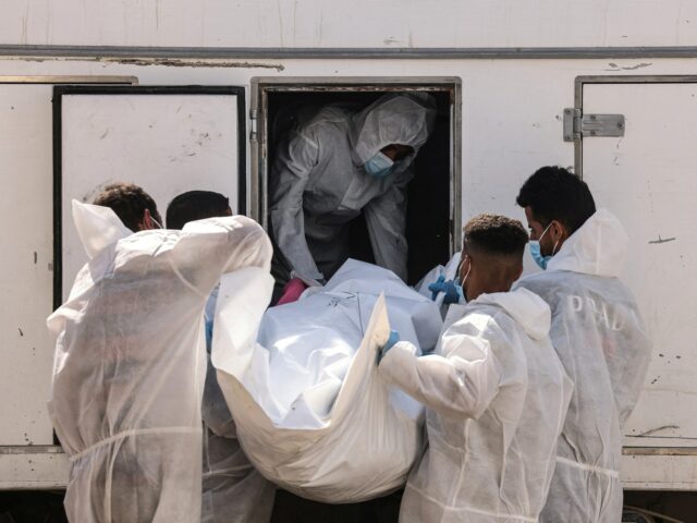 Famílias ‘inconsoláveis’ em Gaza enquanto Israel devolve mais corpos não identificados
