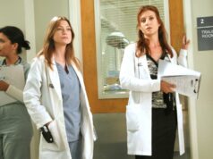 Fãs de ‘Grey’s Anatomy’ questionam erro de continuidade depois que Addison bebe álcool Explicado o final da terceira temporada de 'Outer Banks' - Quem morreu e onde os outros personagens foram parar? - 263