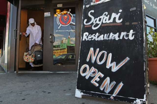 Federais tentam recuperar US$ 60 mil em bens de luxo do fraudador de Minneapolis ligado a Omar
