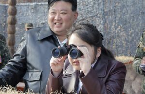 Filha adolescente de Kim Jong Un pode ser nomeada sua herdeira, diz agência de espionagem Filha adolescente de Kim Jong Un pode ser nomeada sua herdeira, diz agência de espionagem