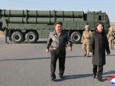 Filha do líder norte-coreano Kim Jong Un vista como futura sucessora: agência de espionagem Filha do líder norte-coreano Kim Jong Un vista como futura sucessora: agência de espionagem