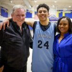 Filho do ícone da transmissão esportiva da Bay Area encontra sonhos de basquete na alma mater de seu pai em South Bay