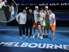 Final feminina do Aberto da Austrália abalada pela foto ‘muito desconfortável’ da treinadora Elena Rybakina Final feminina do Aberto da Austrália abalada pela foto ‘muito desconfortável’ da treinadora Elena Rybakina