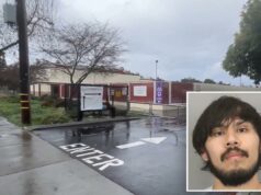 Finalista do Professor do Ano preso por oferecer dinheiro por atos sexuais de ‘menino de 13 anos’ Finalista do Professor do Ano preso por oferecer dinheiro por atos sexuais de 'menino de 13 anos'