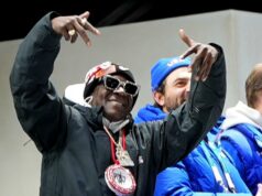 Flavor Flav está organizando uma celebração esportiva feminina em Las Vegas. Aqui está o porquê e o que sabemos até agora Flavor Flav está organizando uma celebração esportiva feminina em Las Vegas. Aqui está o porquê e o que sabemos até agora