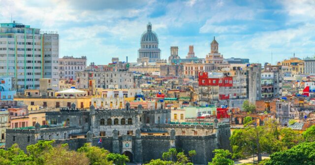 Forças cubanas matam quatro pessoas a bordo de uma lancha registrada na Flórida
