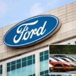 O logotipo da Ford Motor Company, uma escrita branca em um oval azul, exibido no exterior da sede da Ford Motor em Dearborn, Michigan.