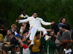 Fotos: a performance alegre e colorida de Bad Bunny no Super Bowl LX Halftime Show Bad Bunny se apresenta durante o intervalo do Super Bowl da NFL...