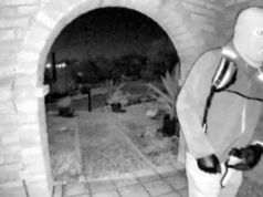 Fotos de Nancy Guthrie revelam duas pistas sobre assunto em potencial Fotos de Nancy Guthrie revelam duas pistas sobre assunto em potencial