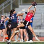 Kingston Jourdan (22), da Wedemeyer South, é recebido por Lucy Wedemeyer na Los Gatos High School em Los Gatos, Califórnia, no sábado, 31 de janeiro de 2026. (Shae Hammond/Bay Area News Group)