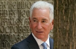 França restringe o acesso do embaixador dos EUA a autoridades após convocação de não comparecimento França restringe o acesso do embaixador dos EUA a autoridades após convocação de não comparecimento