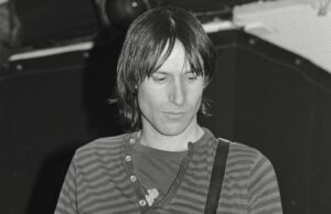 Fred Smith, baixista de televisão, morre aos 77 anos Fred Smith, baixista de televisão, morre aos 77 anos