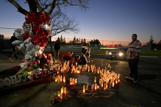 Funcionários da escola estavam alertando sobre a segurança na Deer Valley High, em Antioch. Então um menino foi morto no campus
