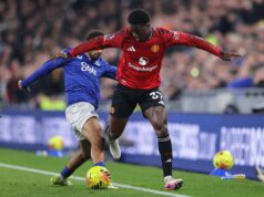 Gary Neville criticou passes ‘desleixados’ do Man United, mas Kobbie Mainoo foi uma anomalia com passes perfeitos Gary Neville criticou passes 'desleixados' do Man United, mas Kobbie Mainoo foi uma anomalia com passes perfeitos