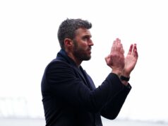 Gary Neville está convencido de que Michael Carrick fez o ‘impensável’ no Man Utd em comparação com o ‘terrível’ Ruben Amorim Michael Carrick e Ole Gunnar Solskjaer como treinadores do Man Utd