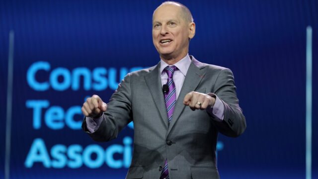 Gary Shapiro deixa o cargo de CEO da Consumer Technology Association após mais de 35 anos
