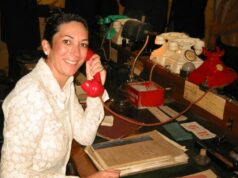 Ghislaine Maxwell defende o quinto, oferece-se para dar garantias a Trump e Clinton Ghislaine Maxwell defende o quinto, oferece-se para dar garantias a Trump e Clinton