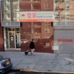 Golpistas de creches para adultos do Queens 'ameaçaram' idosos com esquema de propina de US $ 120 milhões: federais