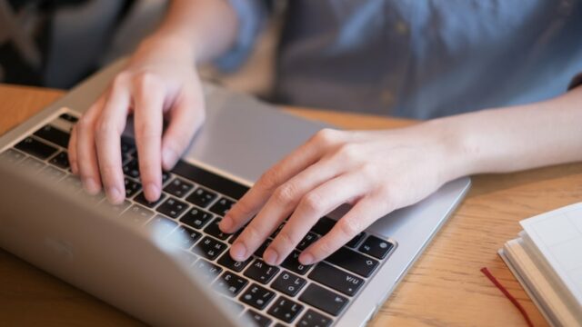 Golpistas estão enviando convites falsos com malware
