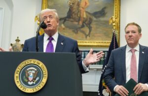 Grupos de defesa processam a administração Trump pela revogação da descoberta de perigo Grupos de defesa processam a administração Trump pela revogação da descoberta de perigo