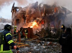 Guerra Rússia-Ucrânia: lista dos principais eventos, dia 1.460 Nesta fotografia tirada e divulgada pelo serviço de imprensa da 65ª Brigada Mecanizada das Forças Armadas Ucranianas em 22 de fevereiro de 2026, recrutas ucranianos completam o treinamento militar básico em um local não revelado na região de Zaporizhzhia, em meio à invasão russa da Ucrânia. (Foto de Andriy Andriyenko / 65ª Brigada Mecanizada das Forças Armadas Ucranianas / AFP) / RESTRITO A USO EDITORIAL - CRÉDITO OBRIGATÓRIO