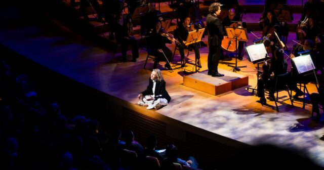 Gustavo Dudamel, Cate Blanchett e Jeremy O. Harris atualizam 'Egmont' de Beethoven
