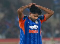 Harshit Rana susto de lesão e sai de campo durante amistoso contra a África do Sul Harshit Rana susto de lesão e sai de campo durante amistoso contra a África do Sul