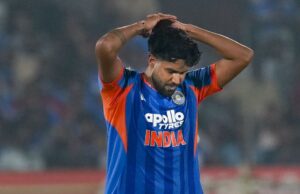 Harshit Rana susto de lesão e sai de campo durante amistoso contra a África do Sul Harshit Rana susto de lesão e sai de campo durante amistoso contra a África do Sul