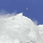 Helicóptero desencadeia avalanche em alerta máximo nos Alpes franceses