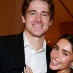 Cronograma de relacionamento de Madison Beer and Chargers QB Justin Herbert