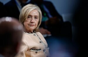 Hillary Clinton entra em confronto no palco com o ministro das Relações Exteriores tcheco por causa de Trump: ‘Acho que você realmente não gosta dele’ | Vídeo Yahoo news home