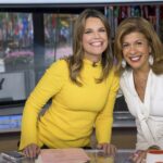 Hoda Kotb desliza de volta para a cadeira âncora de 'Today' enquanto cobre Savannah Guthrie