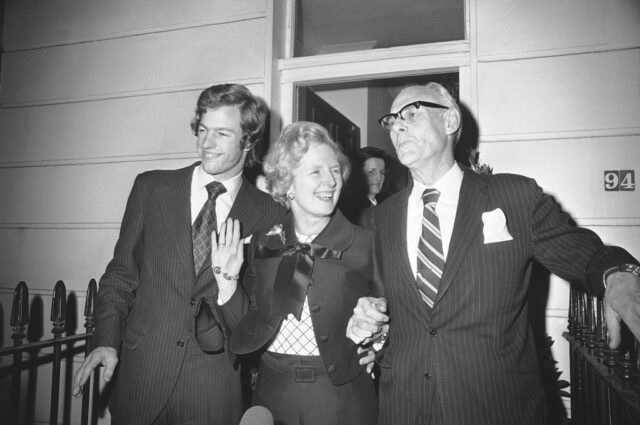 Hoje na História: 11 de fevereiro, Margaret Thatcher eleita para o partido de oposição da Grã-Bretanha
