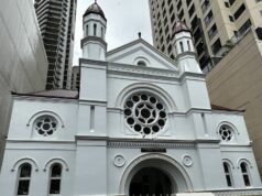 Homem acusado de supostamente atacar a sinagoga de Brisbane com ute Homem acusado de supostamente atacar a sinagoga de Brisbane com ute